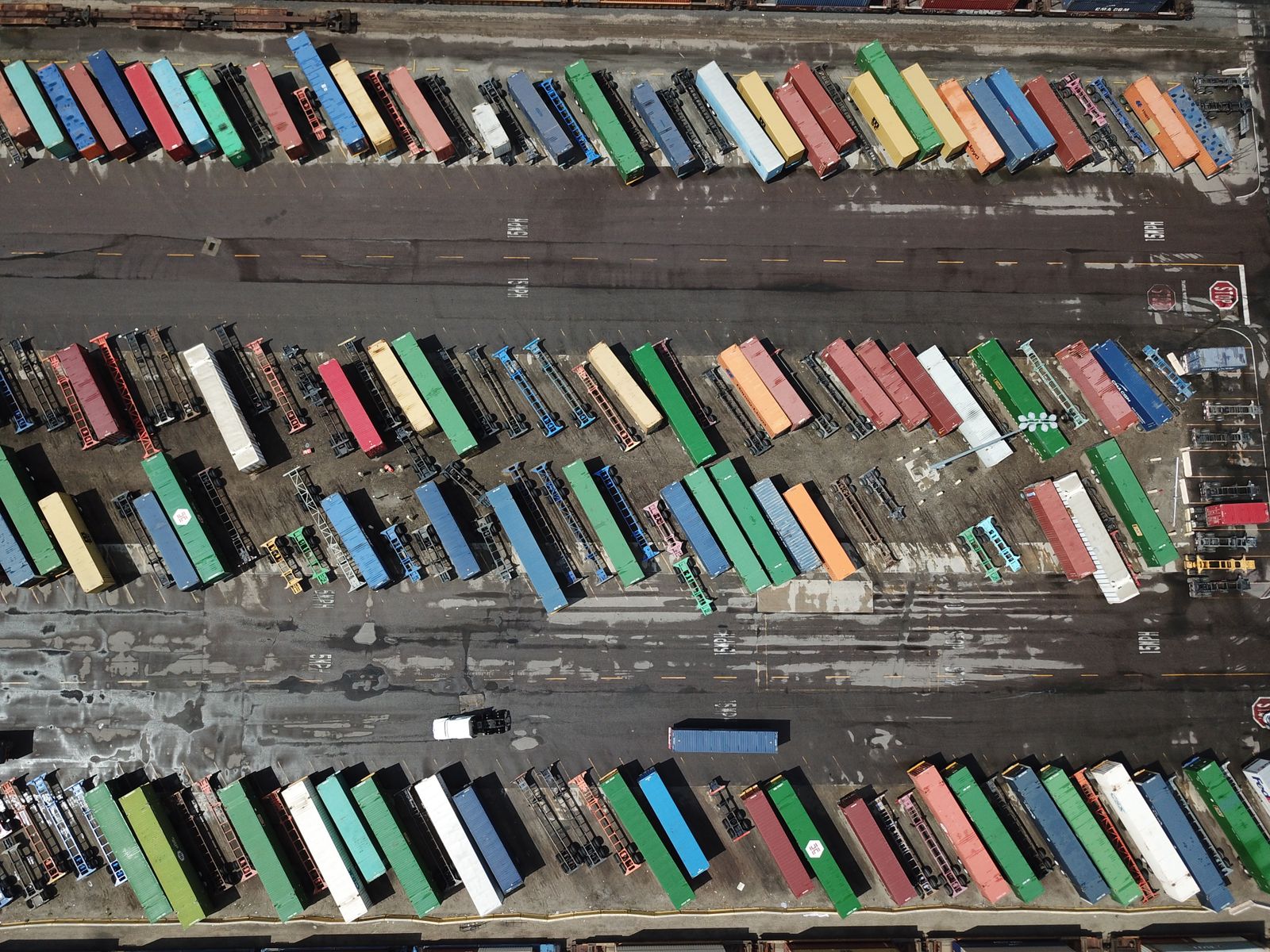 Phí CIC Là Gì? Vì Sao Doanh Nghiệp Phải Trả Phụ Phí Mất Cân Đối Container